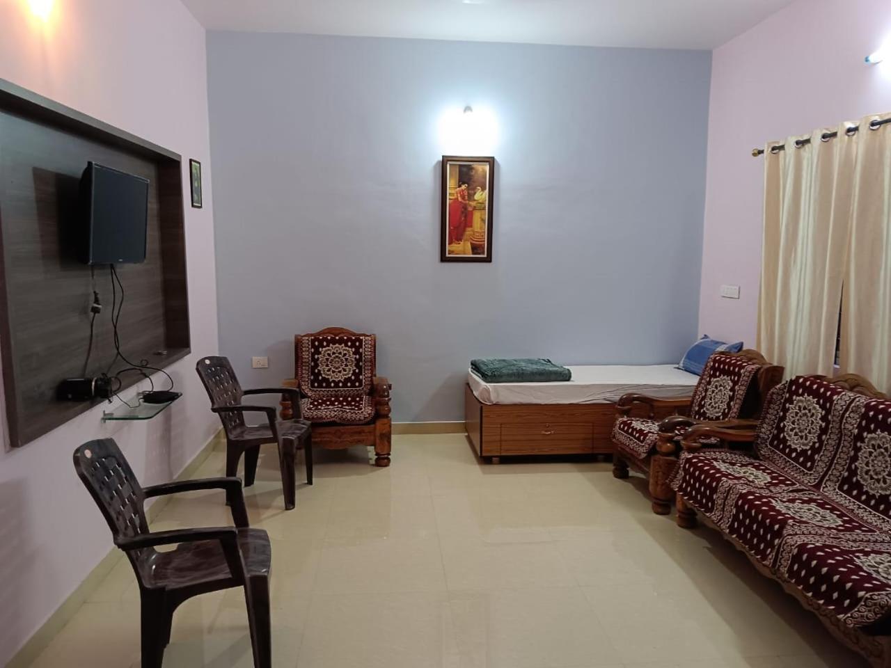 Venissa Serviceapartment Chikmagalūr Exterior foto